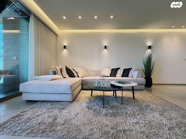 דירה, שדרות אבא חושי, סביוני הכרמל, חיפה