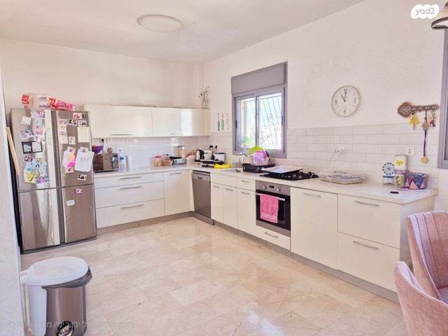 דירה, האר"י הקדוש 26, מחנה יהודה, פתח תקווה