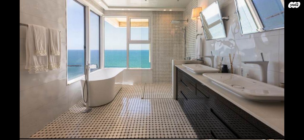 דירה, רציף הרברט סמואל, כרם התימנים, תל אביב יפו