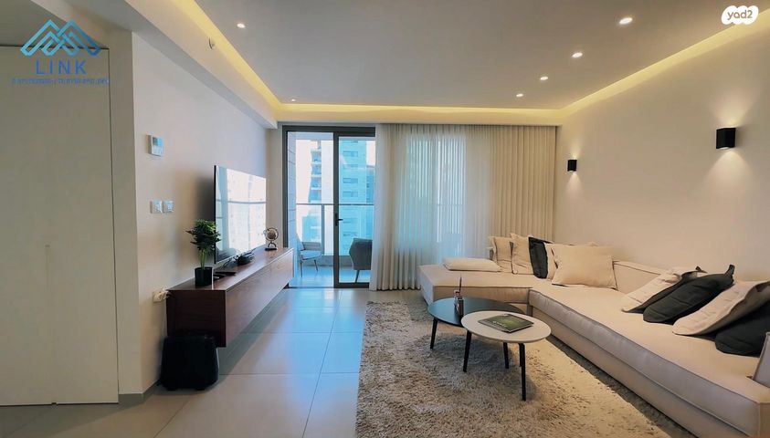 דירה, שדרות אבא חושי, סביוני הכרמל, חיפה