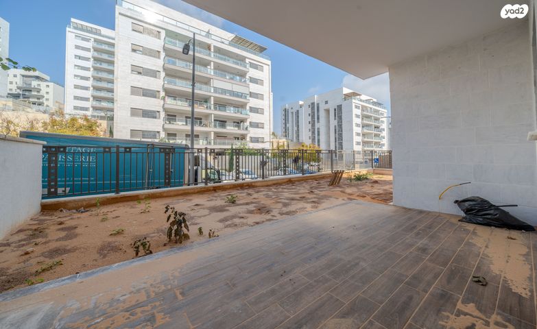 דירת גן, לוטם 25, הפרחים, חריש