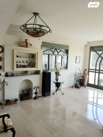 גג/ פנטהאוז, המעיין, ארלוזורוב, גבעתיים