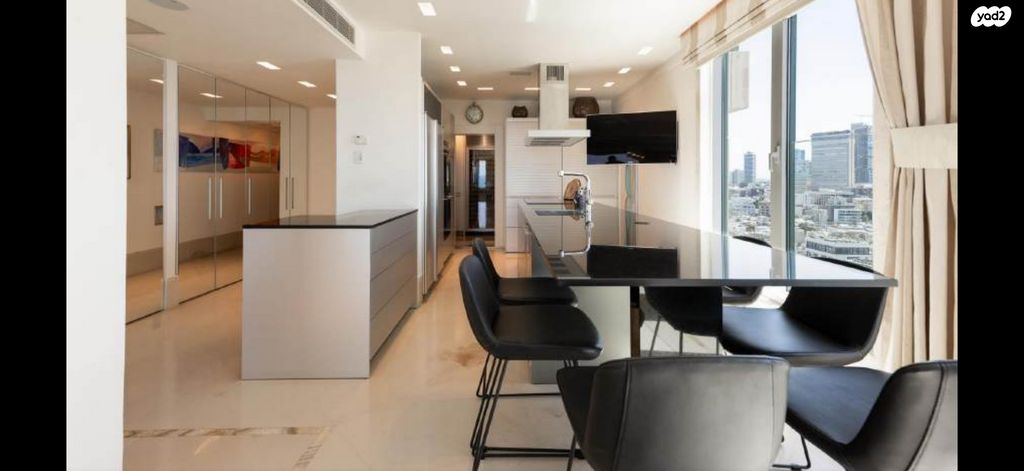 דירה, רציף הרברט סמואל, כרם התימנים, תל אביב יפו