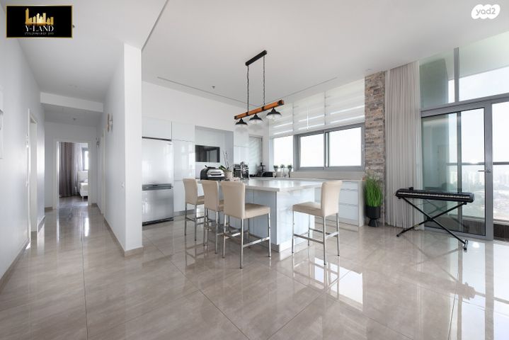 גג/ פנטהאוז, הברוש, פארק המושבה, באר יעקב