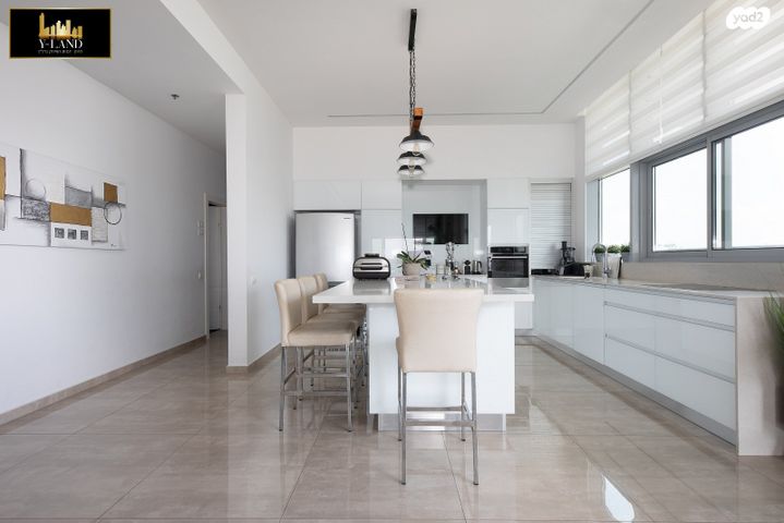 גג/ פנטהאוז, הברוש, פארק המושבה, באר יעקב