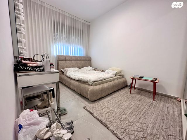 דירת גן, סשה ארגוב, נווה זמר, רעננה