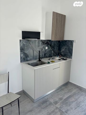 גג/ פנטהאוז, סירקין 6, שוק תלפיות, חיפה