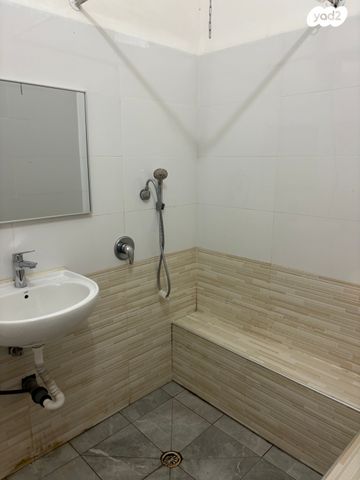 דירת גן, דרך יפו 40, שער פלמר, תחנת רכבת השמונה, חיפה