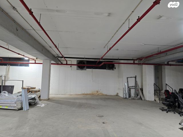 מבני תעשיה, אזור תעשיה הישן, כפר סבא