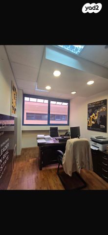 משרדים, הצורן 4, אזור תעשיה ספיר, נתניה