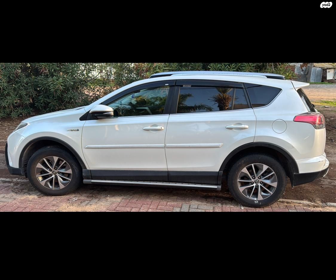 מודעת רכב טויוטה RAV4