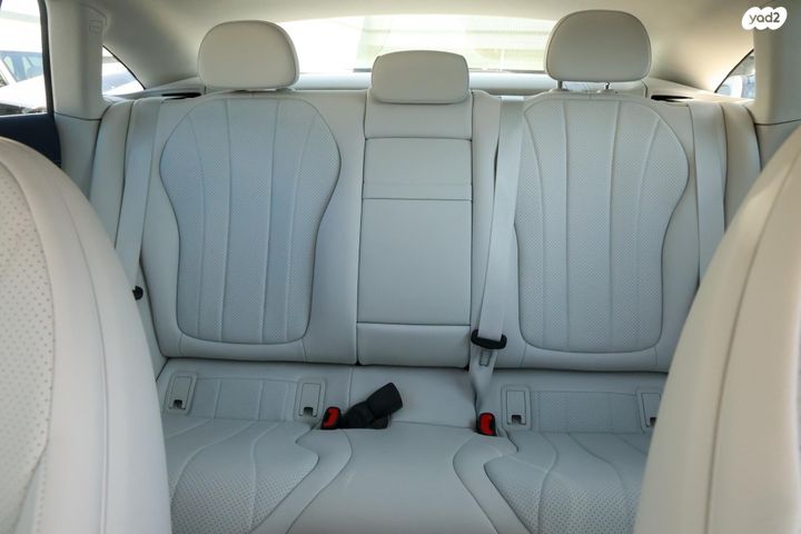 מרצדס-בנץ EQE