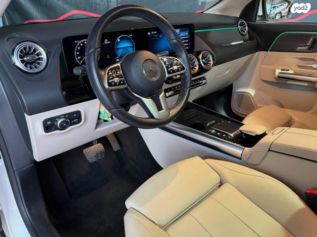 מרצדס-בנץ EQA