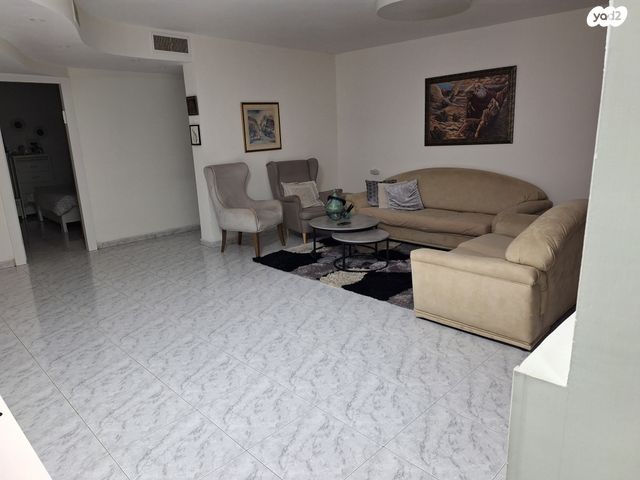 דירה, מוריס פישר 19, פת, ירושלים