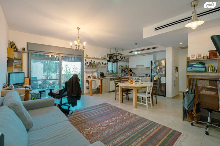 דירת גן, אחדות 15, בצוותא, חריש