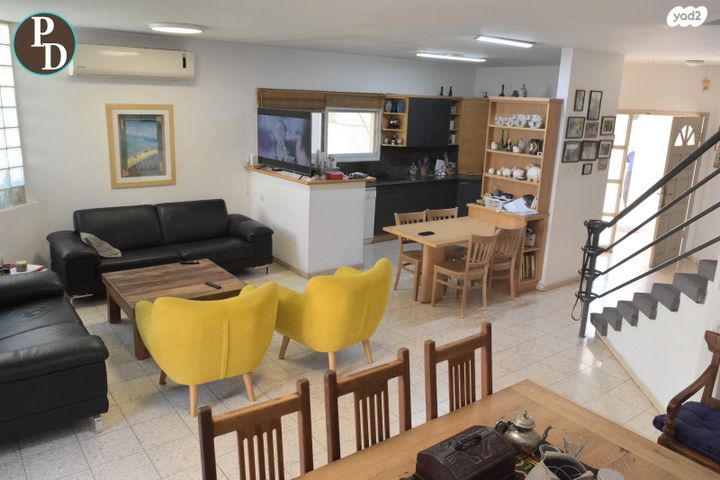 דו משפחתי, הזית, פרדסיה, פרדסיה