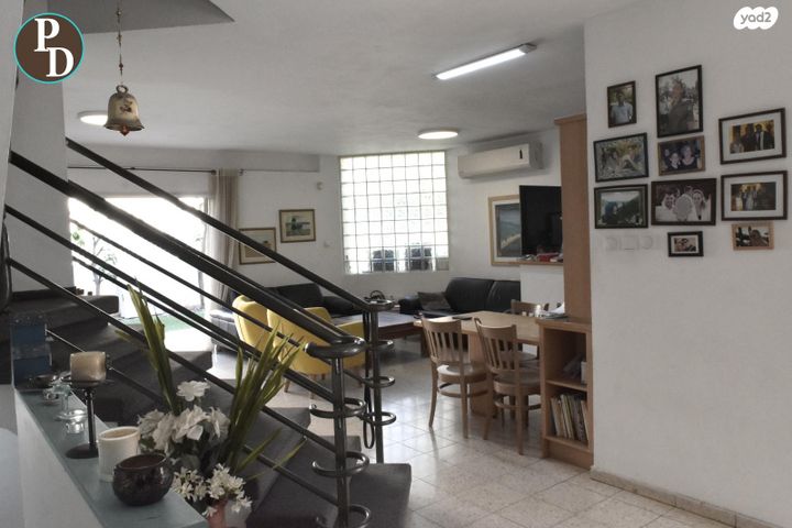 דו משפחתי, הזית, פרדסיה, פרדסיה