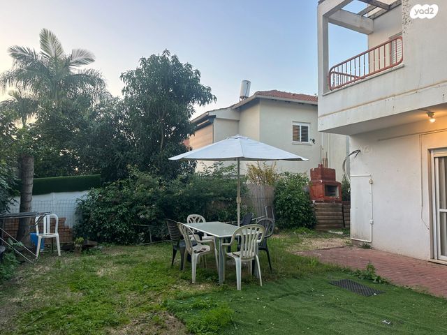 דו משפחתי, גבעת אלונים, כפר יונה