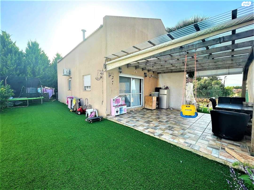 אלונים 