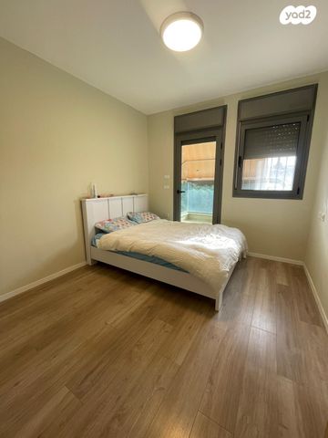 דירה, העלייה 11, בית שמש