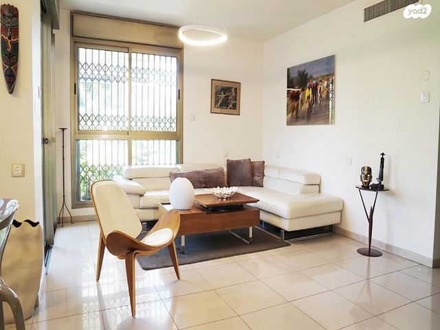 אזורי חן, גימל החדשה