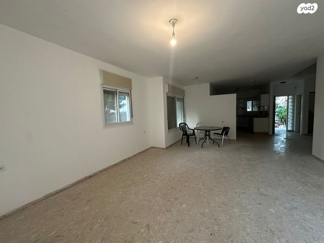 דו משפחתי, גבעת אלונים, כפר יונה