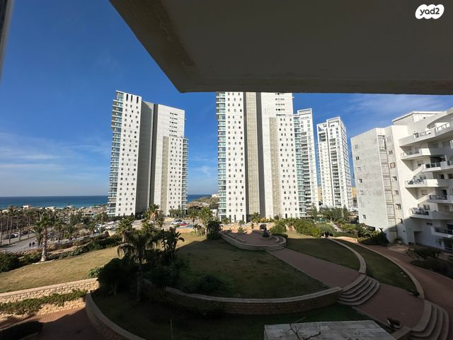 דירה, שדרות ברוך בוארון 7, גבעת אולגה, חדרה