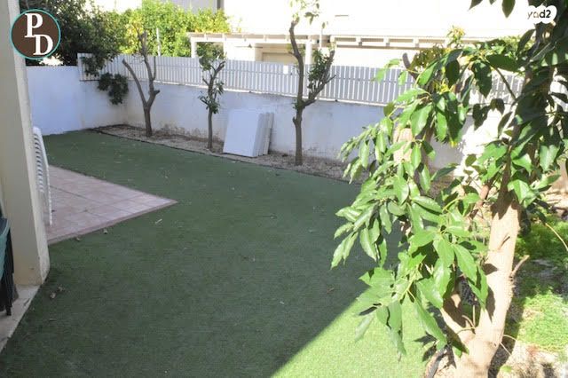 דו משפחתי, הזית, פרדסיה, פרדסיה