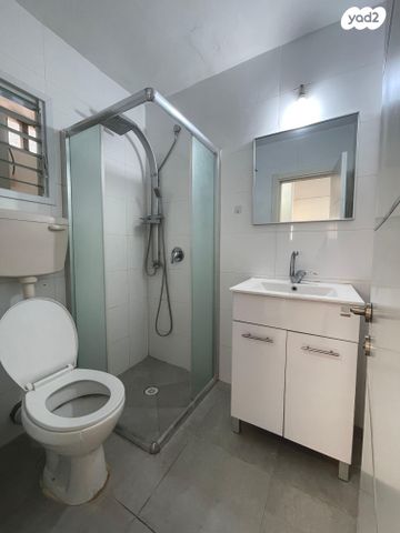 דירה, יעלים, ערד