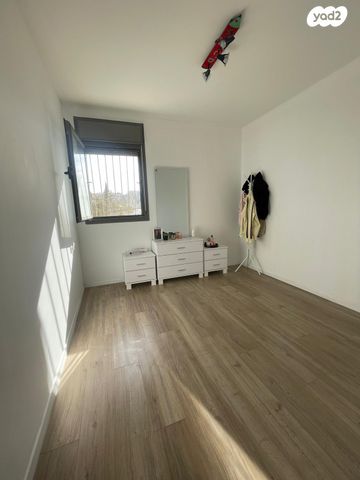 דירה, העלייה 11, בית שמש