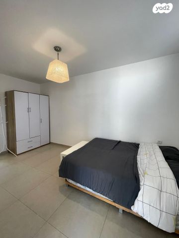 דירה, יעלים, ערד