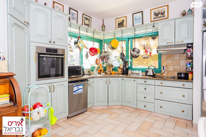 בית פרטי/ קוטג', שיכון עממי, הוד השרון