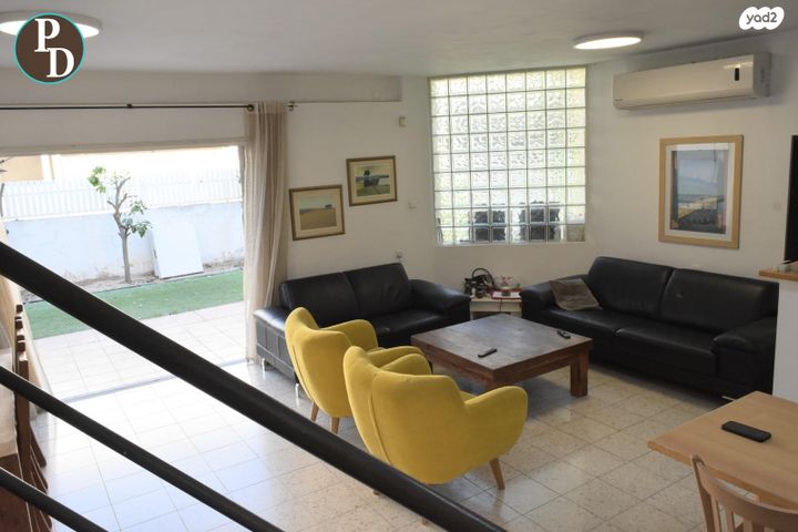 דו משפחתי, הזית, פרדסיה, פרדסיה