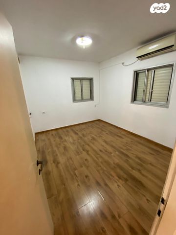 דירה, דוד אלעזר, גבעת שמואל