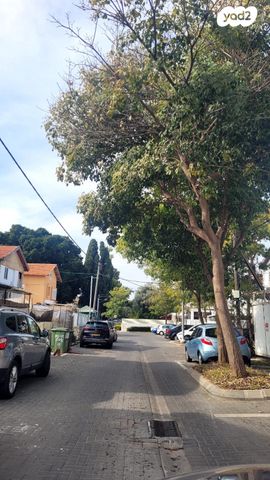 דירת גן, דובדבן הכפר, כפר סבא