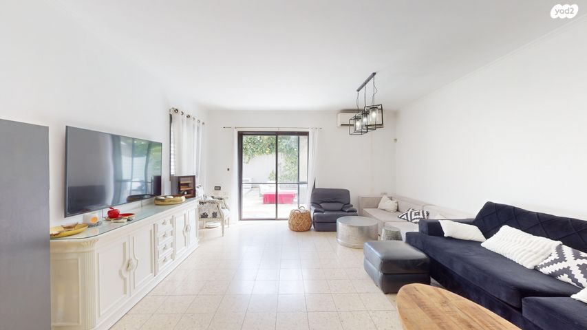 בית פרטי/ קוטג', מנחם סבידור, רמת פולג, נתניה