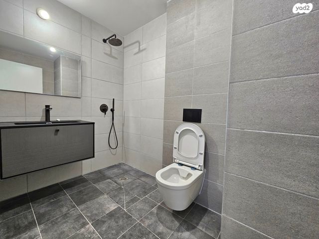 דירה, ויסוצקי 8, הצפון החדש - כיכר המדינה, תל אביב יפו