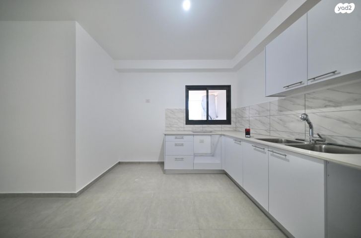 דירה, חיה רוזנטל-חביליו, נוריות, ראשון לציון