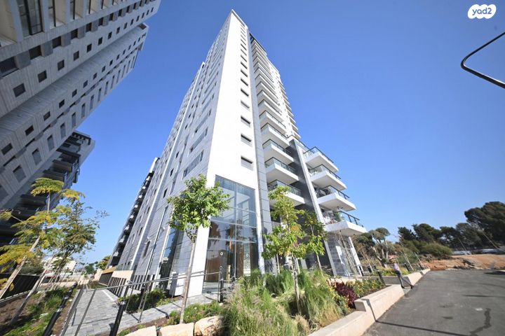 דירה, חיה רוזנטל-חביליו, נוריות, ראשון לציון