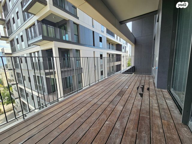 דירה, ויסוצקי 8, הצפון החדש - כיכר המדינה, תל אביב יפו