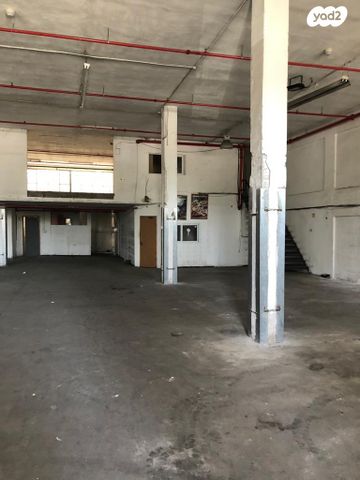 מבני תעשיה, אזור תעשיה נווה נאמן, הוד השרון