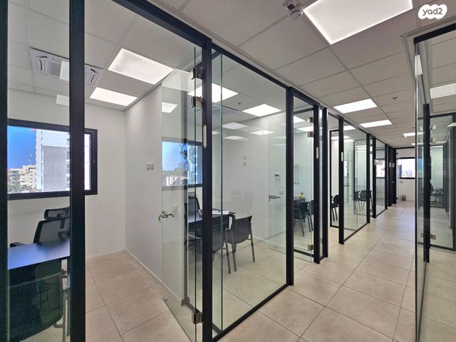 משרדים, אחד העם 9, מרכז העיר, חדרה