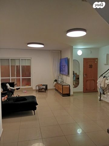 החורש 4