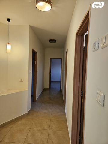 בית פרטי/ קוטג', בארי 14, שאר העיר, מיתר / כרמית