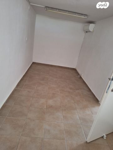 משרדים, דבורה 36, מוצקין הותיקה, קרית מוצקין