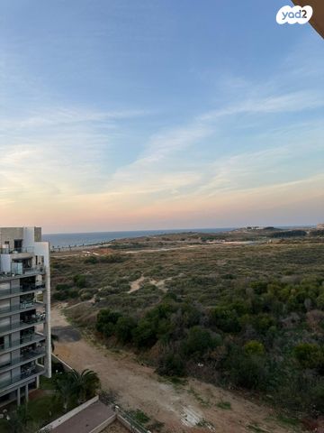 הגוש הגדול, רמת אביב החדשה, נופי ים