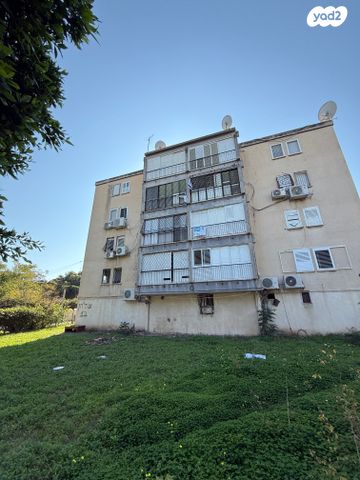 דירה, שדרות ח"ן 12, צור שלום, קרית ביאליק