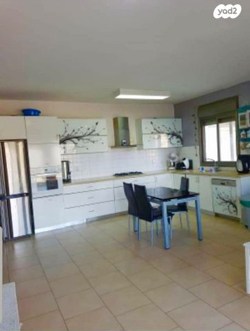 דירת גן, מורן, שיכון עובדים, טבריה