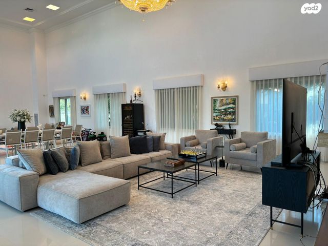 בית פרטי/ קוטג', גולן, רמת השרון