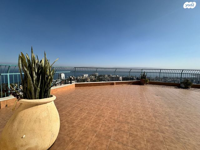 גג/ פנטהאוז